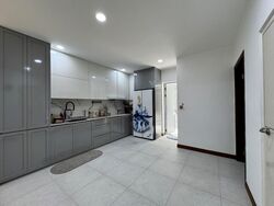 Parry Avenue (D19), Terrace #506420011